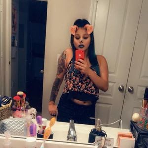 Meet your Posher, Vanessa